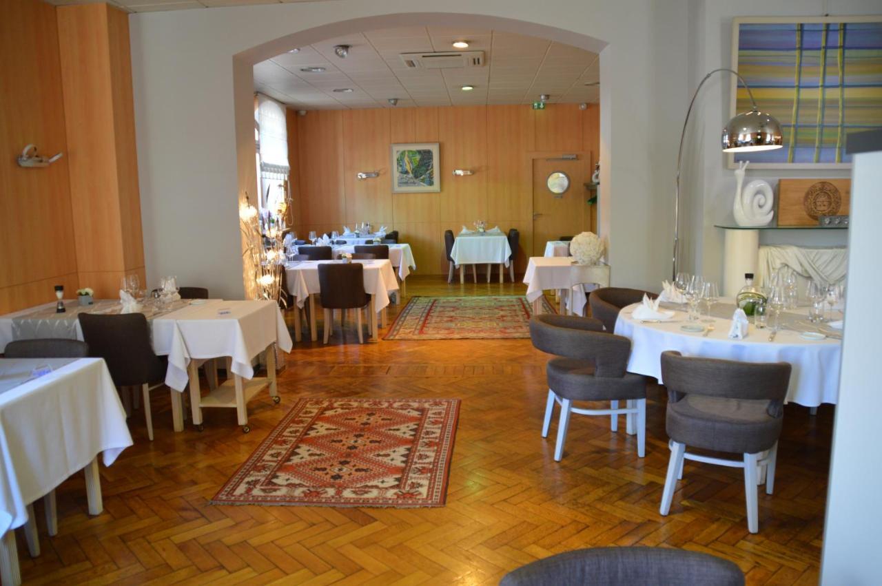 Hostellerie D'Alsace แซร์เนย์ ภายนอก รูปภาพ